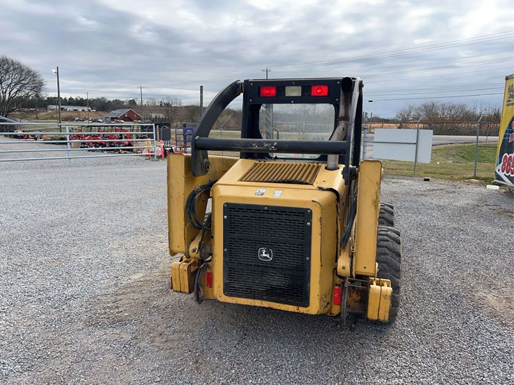 john-deere-317-image-21