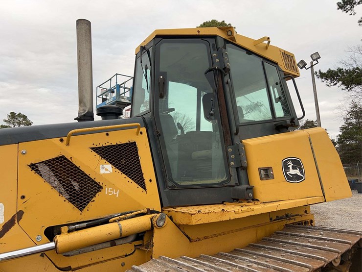 2007-deere-750j-image-32