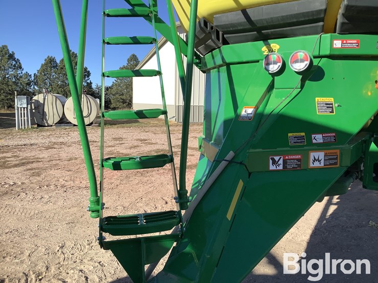 2017-john-deere-1890c-1910t-air-seeder-&-commodity-cart-image-11