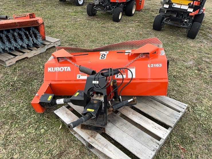 2022-kubota-f2690-snow-utility-tractor-sn:14383-image-17