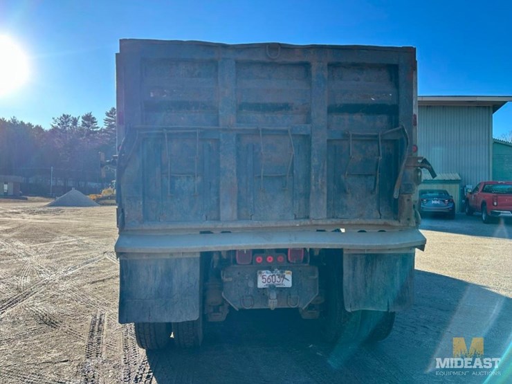 1999-mack-rd688-triaxle-dump-truck-image-7