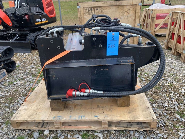 unused-giyi-mini-skid-steer-articulating-stump-grinder-image-2