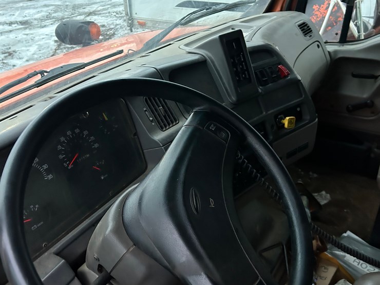 caterpillar-10-image-5