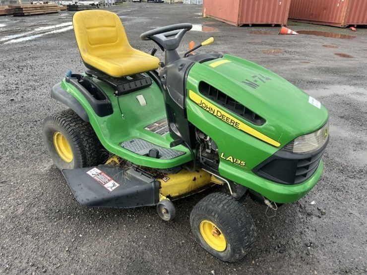 john-deere-la135-image-2