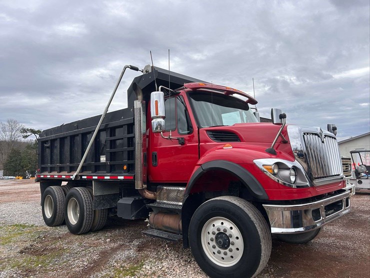 2009-international-7600-image-1