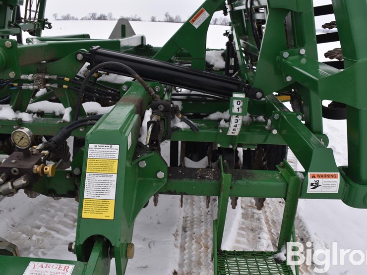 great-plains-2400tm-image-12