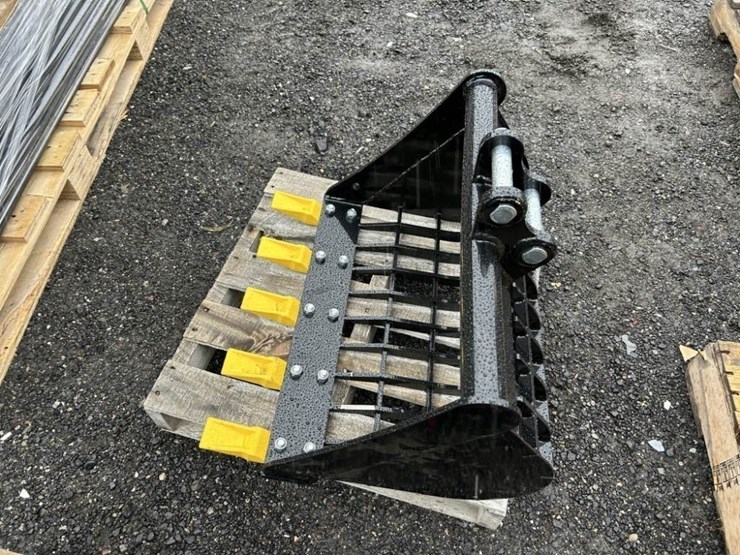 2025-ir-rock-screening-dig-bucket-image-3