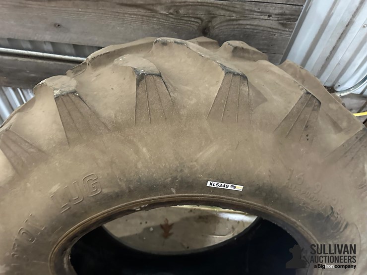 titan-16.9-28-tire-image-3