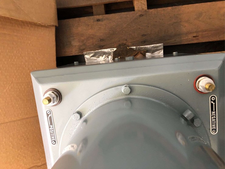 libby-army-surplus-200-amp-welder-image-4