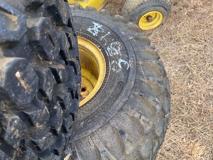 john-deere-gator-image-4