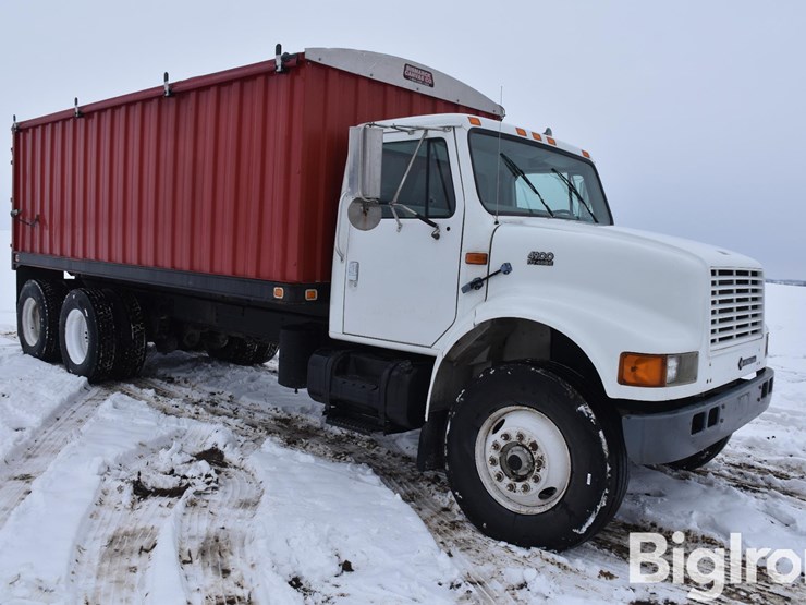 1999-international-4900-image-3