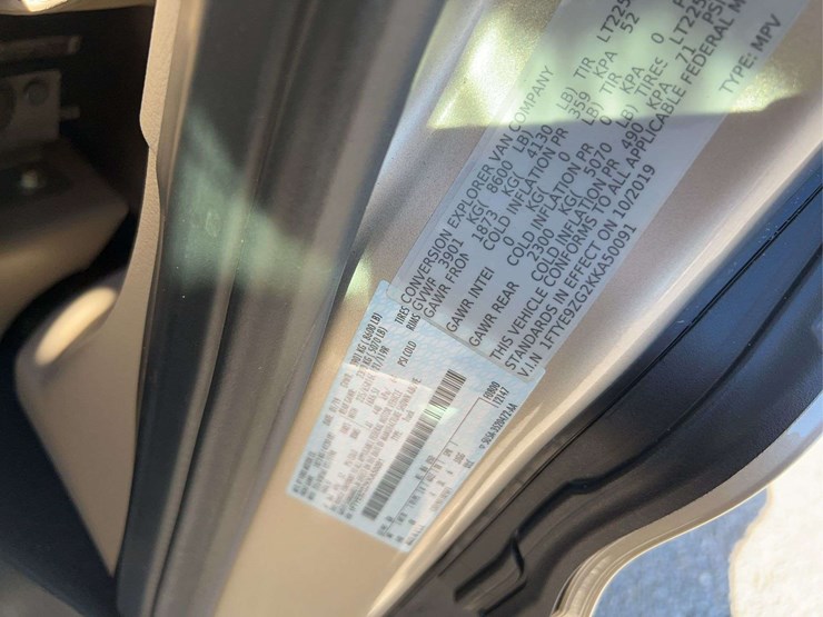 2019-ford-transit-image-34