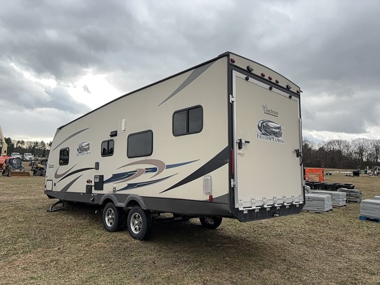 2015-coachman-freedom-express-camper-vn:5zt2fesbxfa014928,-image-4