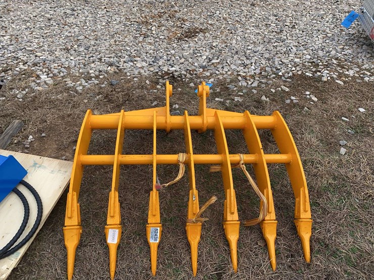 caterpillar-305-image-1