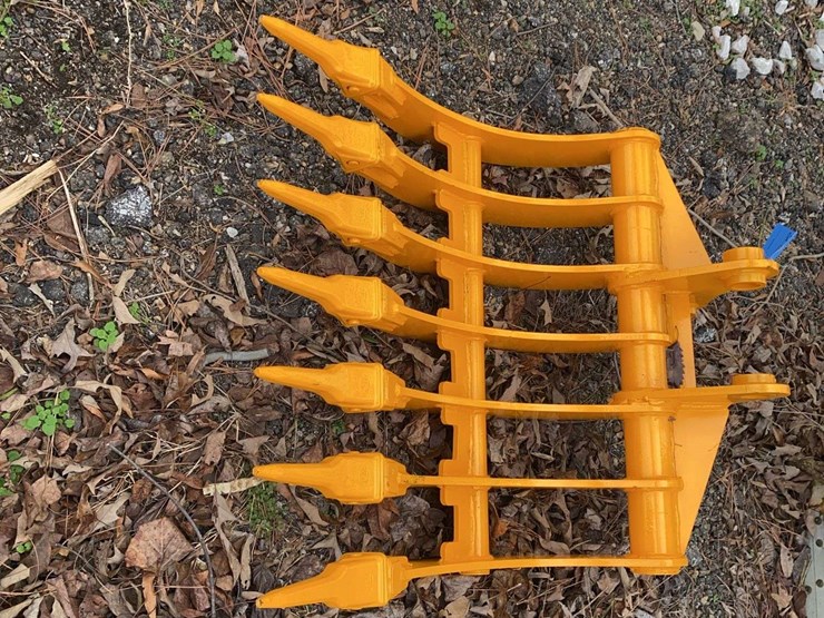 caterpillar-305-image-1