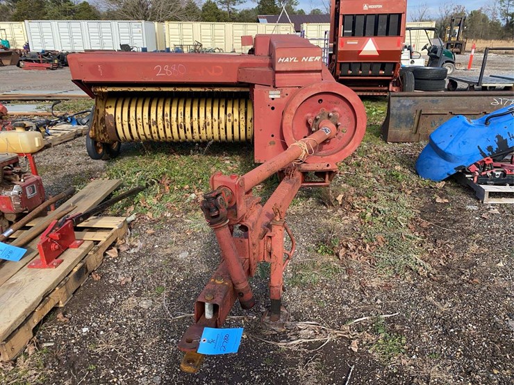 new-holland-310-image-1