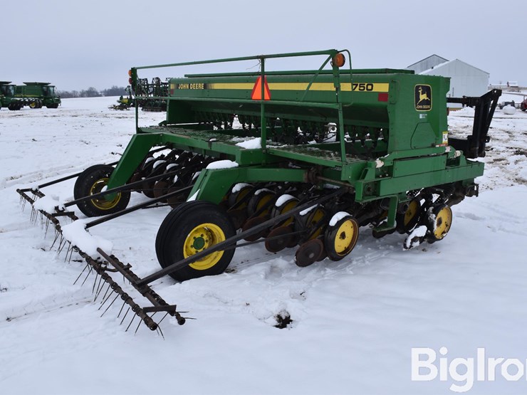 john-deere-750-image-5