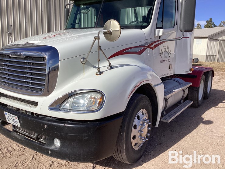 2007-freightliner-columbia-t/a-truck-tractor-image-14