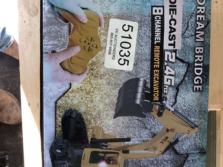 remote-control-toy-excavator-image-2