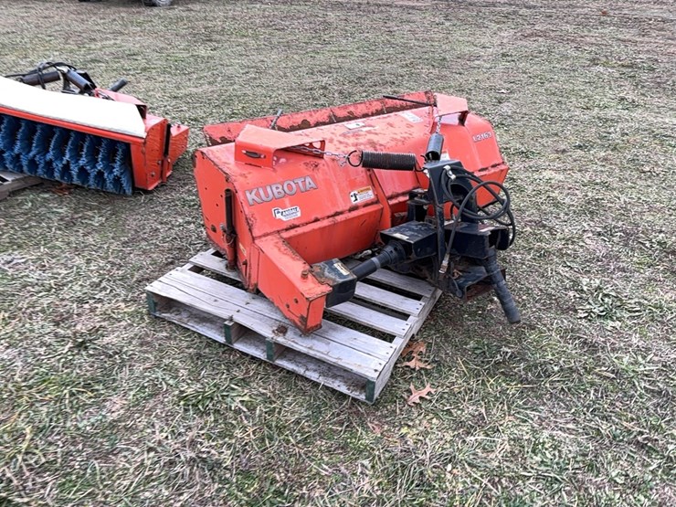 2022-kubota-f2690-snow-utility-tractor-sn:14315-image-14