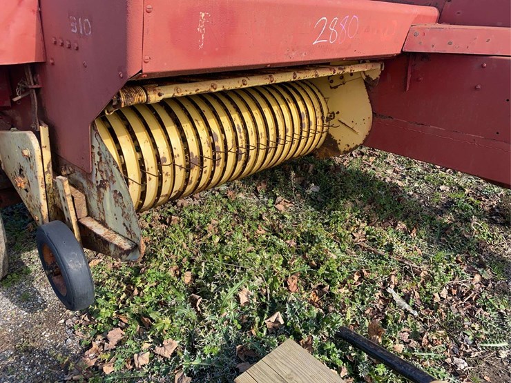 new-holland-310-image-10