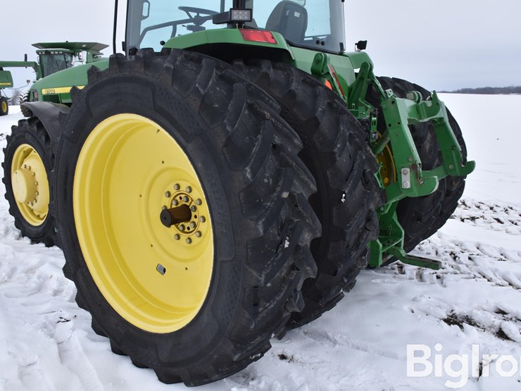 john-deere-8100-image-16