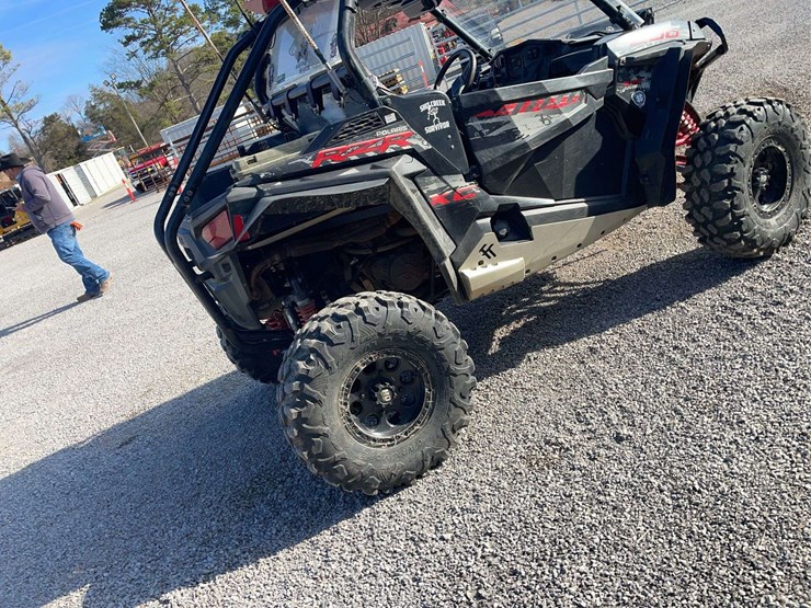 2015-polaris-rzr-900-image-9