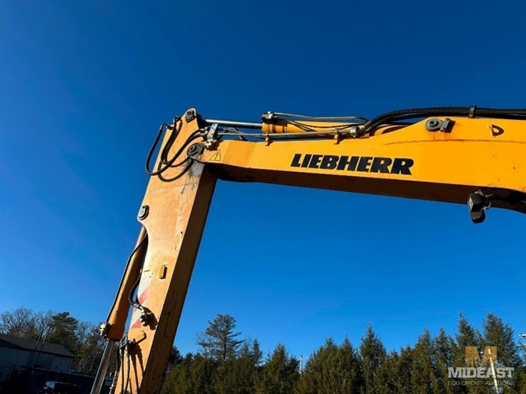 2012-liebherr-924c-wheeled-excavator-image-14