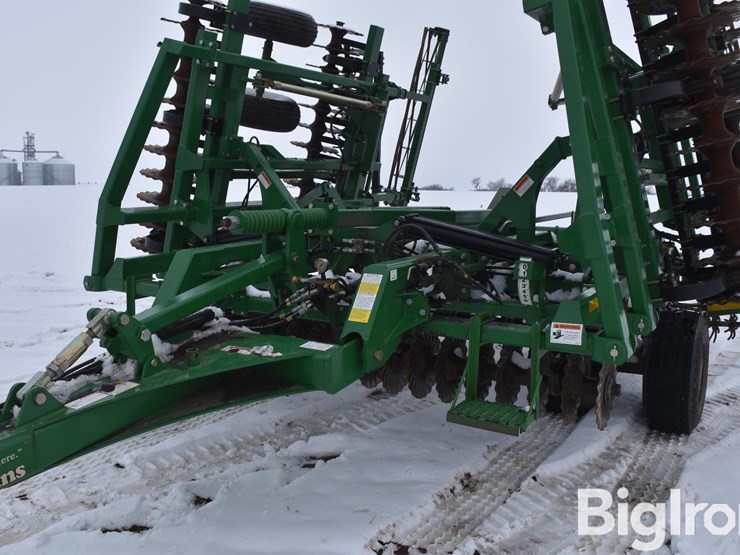 great-plains-2400tm-image-10