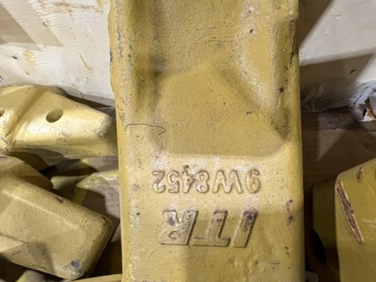 caterpillar-12-image-5