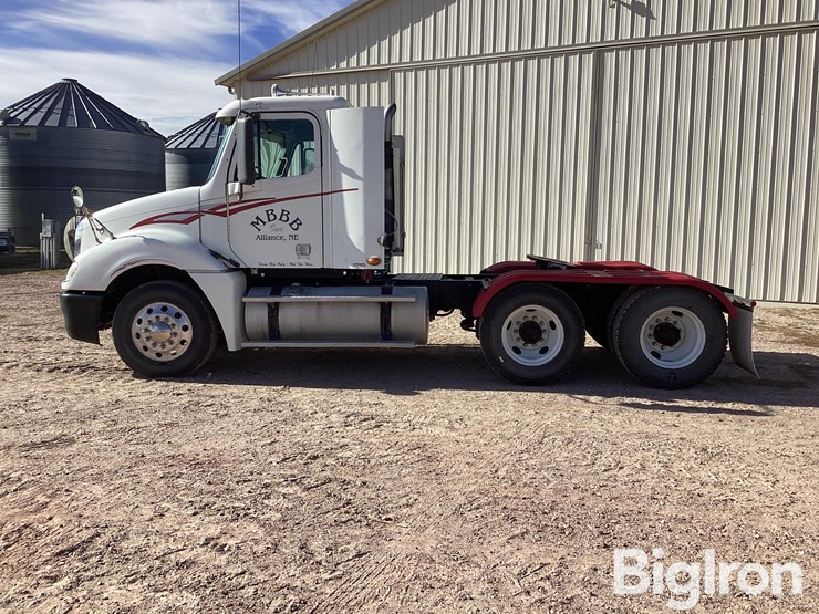 2007-freightliner-columbia-t/a-truck-tractor-image-8