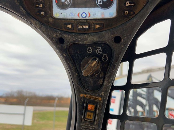 2019-bobcat-t770-image-37