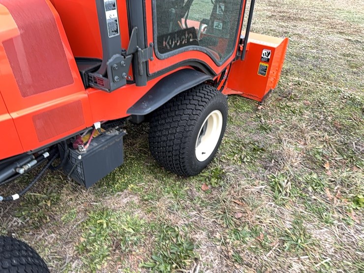 2022-kubota-f2690-snow-utility-tractor-sn:14383-image-7