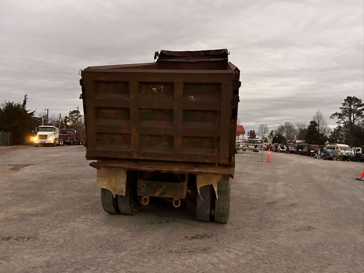 1995-mack-rd688s-image-18