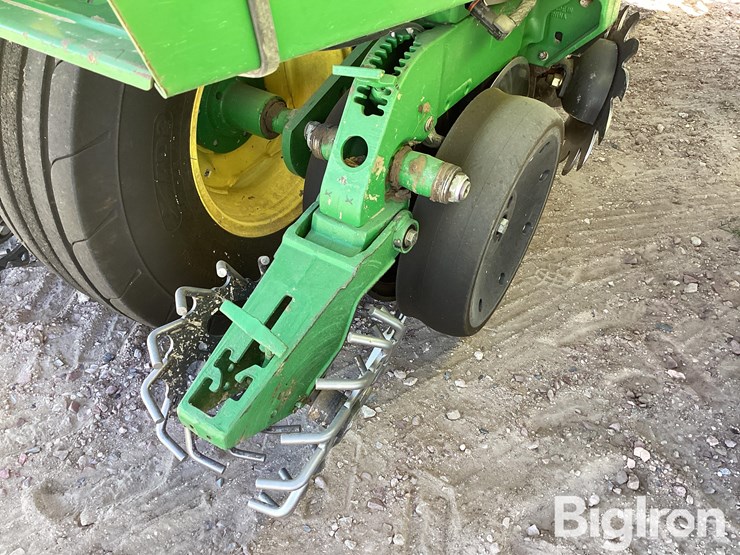 john-deere-1770nt-image-12