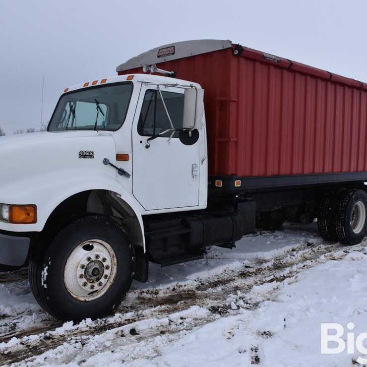 1999 INTERNATIONAL 4900