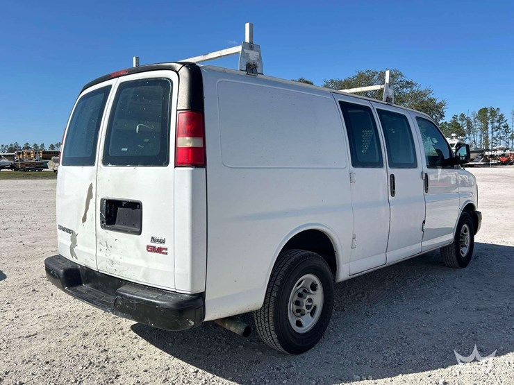 2008-gmc-2500-image-3