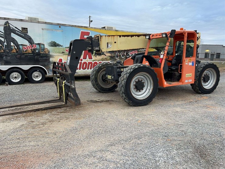 2015-jlg-g6-42a-image-5