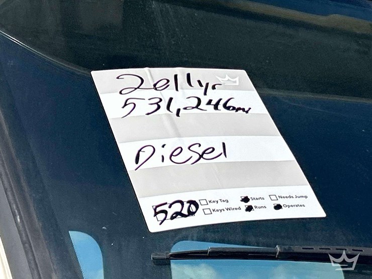 2011-freightliner-cascadia-113-image-22