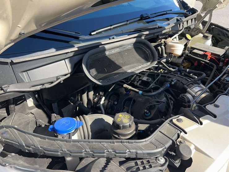 2019-ford-transit-image-50