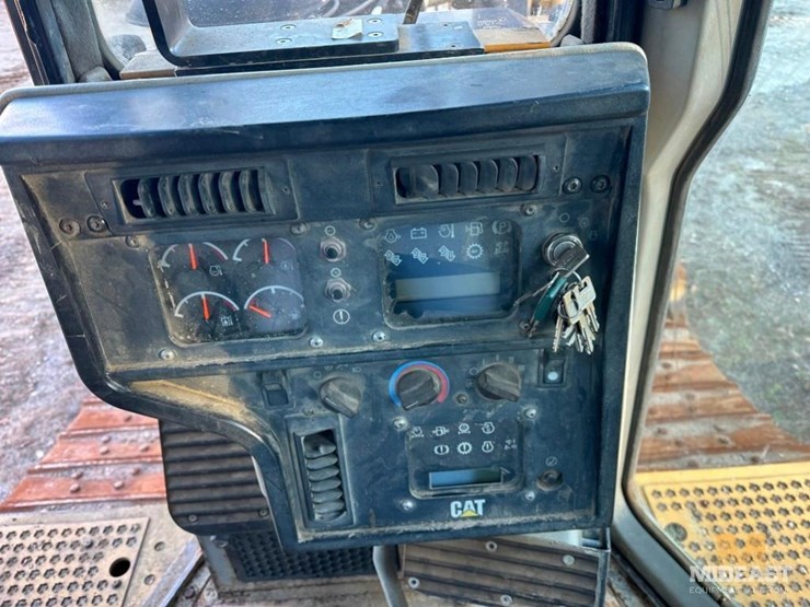 2004-caterpillar-d6r-xl-image-38