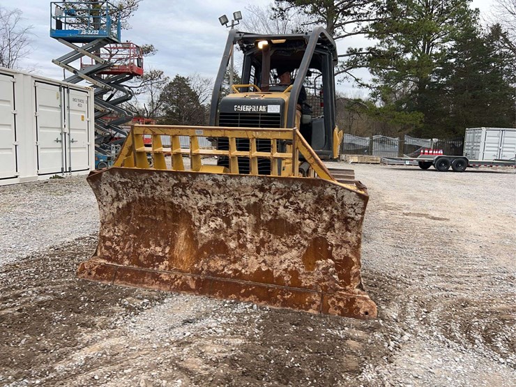 2015-caterpillar-d5k2-lgp-image-10