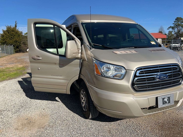 2019-ford-transit-image-9