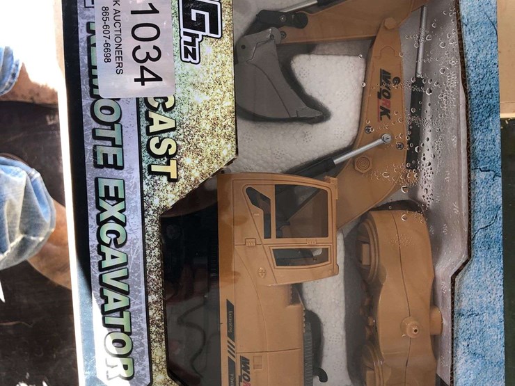 remote-control-toy-excavator-image-1