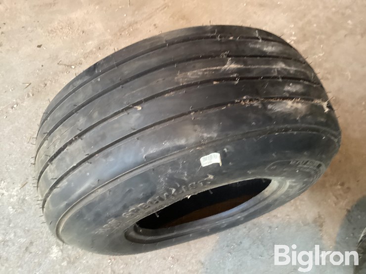 carlisle-12.5l-15sl-implement-tires-image-11