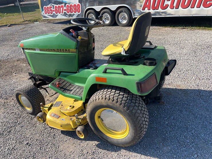 john-deere-425-image-18