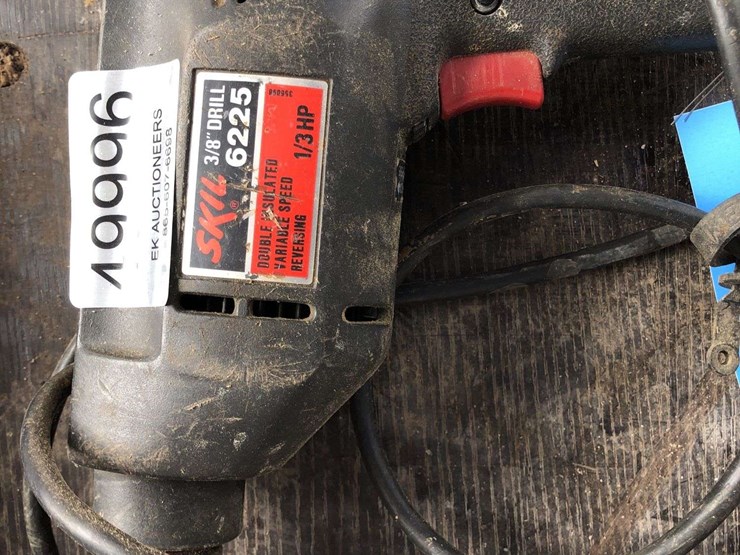 skil-3/8"-corded-drill-image-1