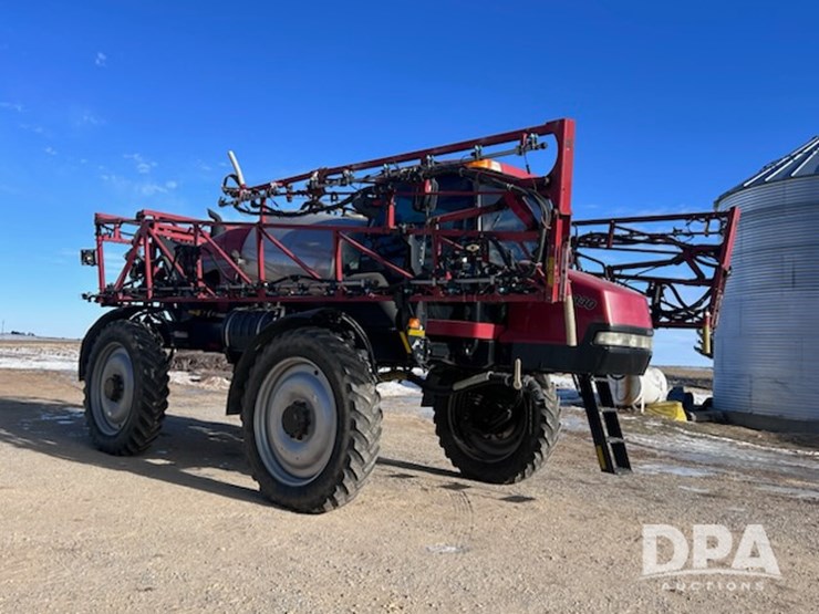 case-ih-patriot-3330-image-13