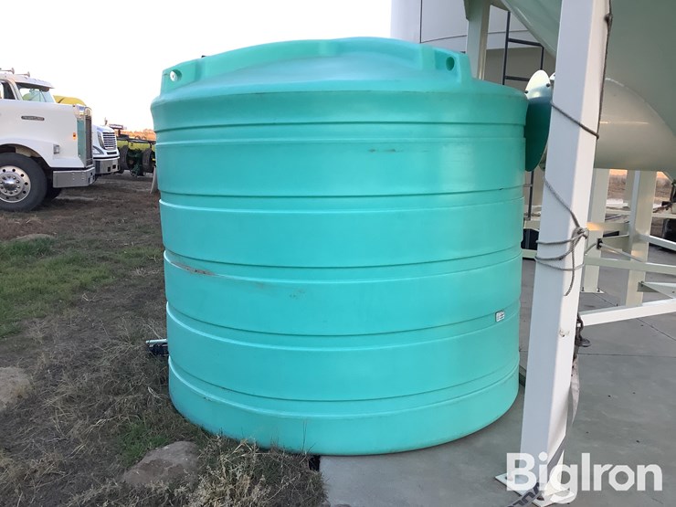 2023-endura-plas-1550-gallon-tank-image-8