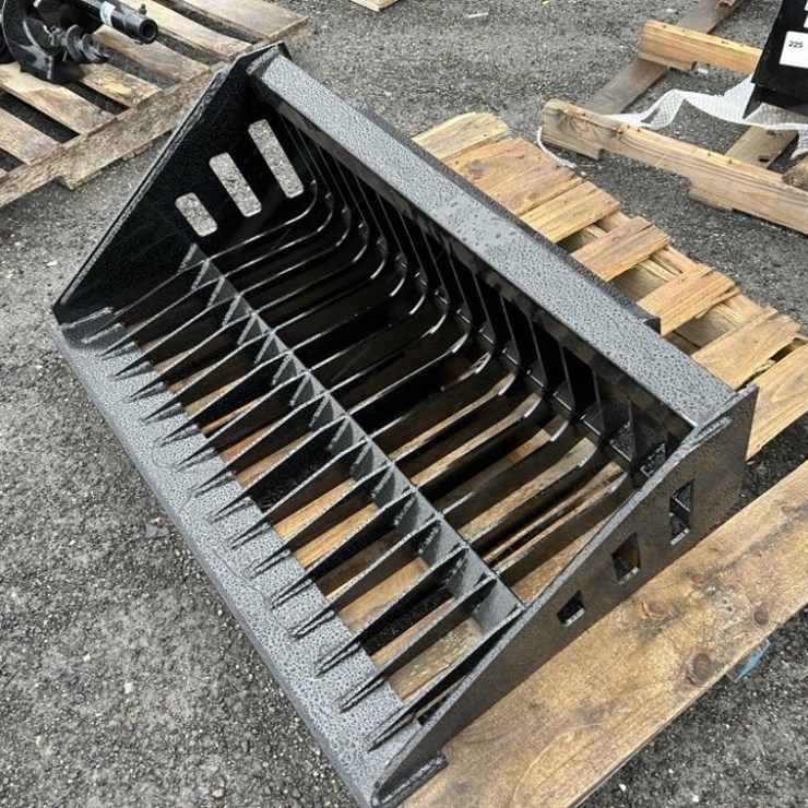 2025 IR Rock Screening Bucket